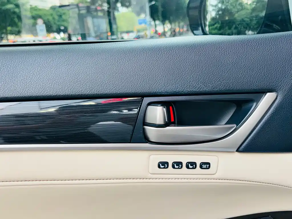 Lexus GS — миниатюра 10
