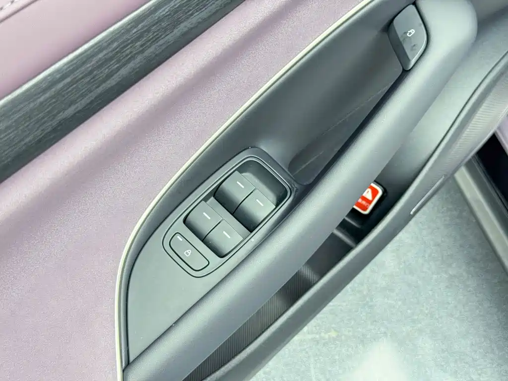 Xiaomi SU7 — миниатюра 13