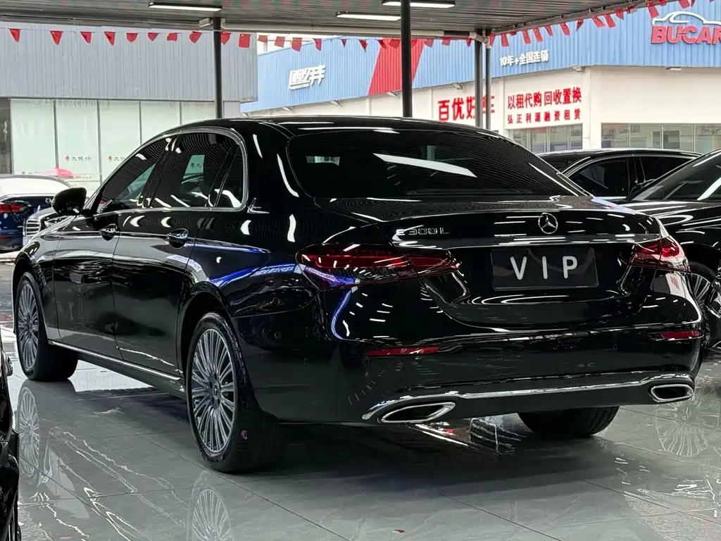 Mercedes-Benz E-Class — миниатюра 13