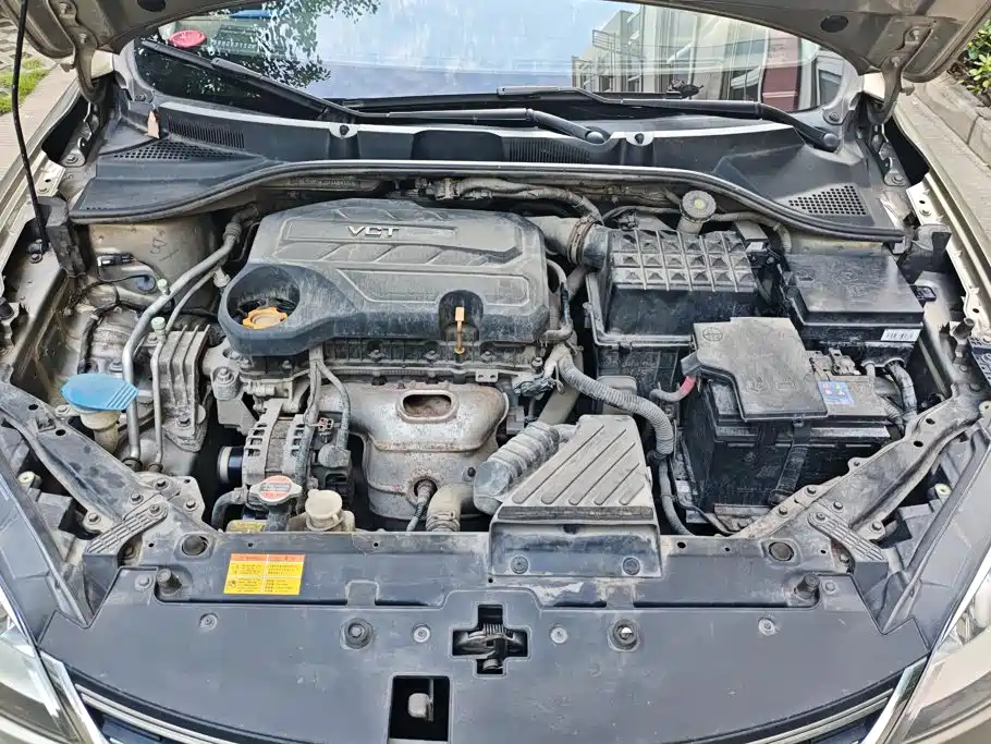 Roewe 360 — миниатюра 10