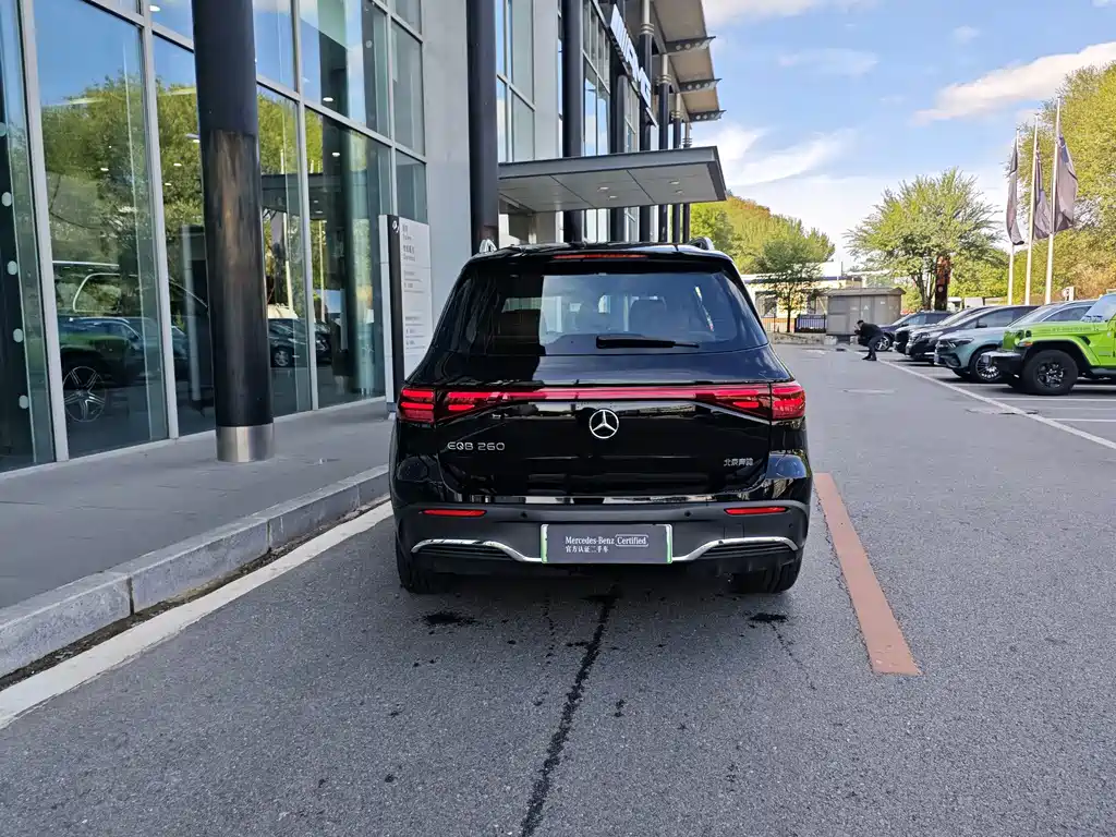 Mercedes-Benz EQB — миниатюра 9