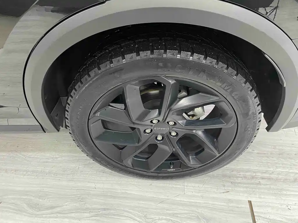 Lynk & Co 01 — миниатюра 16