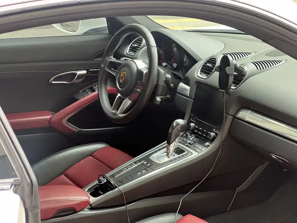 Porsche 718 2016 Cayman 2.0T