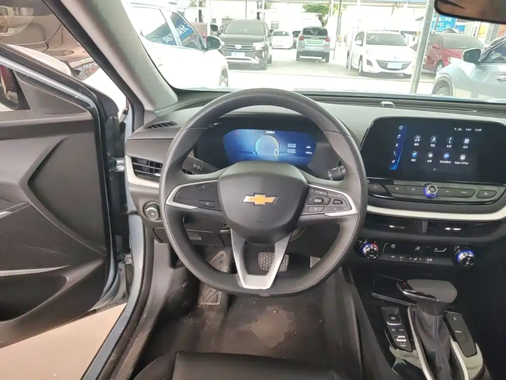 Chevrolet Menlo — миниатюра 11