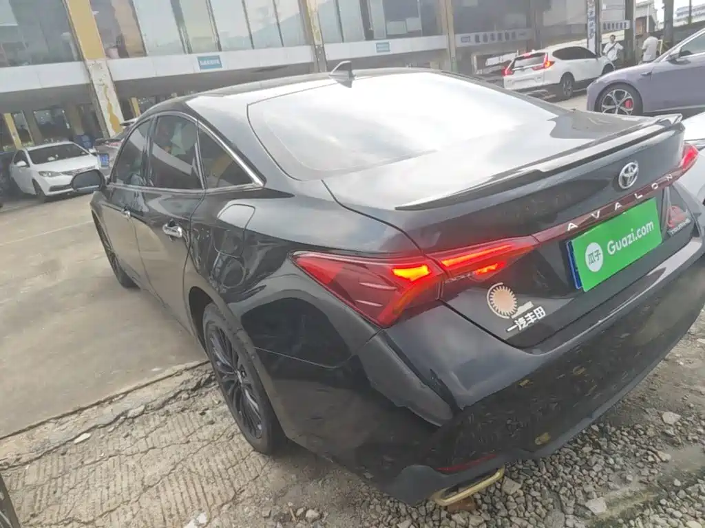 Toyota Avalon — миниатюра 5