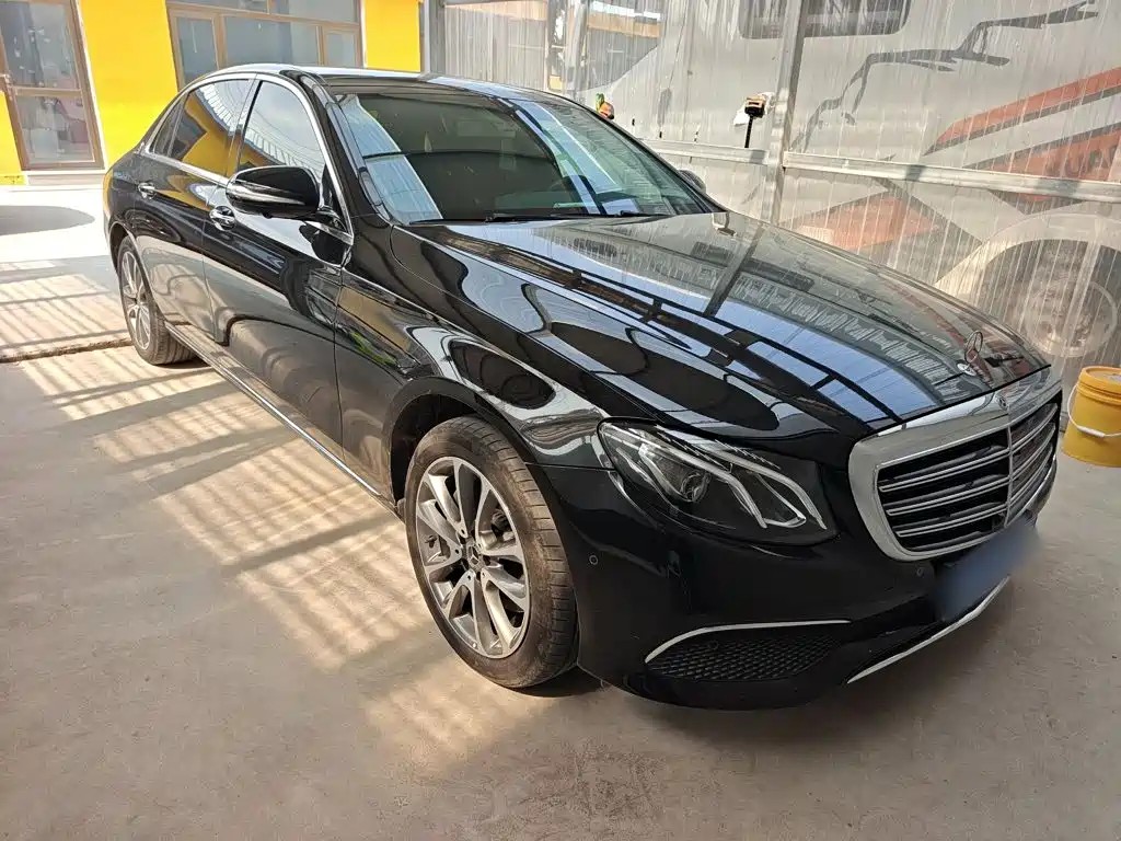 Mercedes-Benz E-Class — миниатюра 4