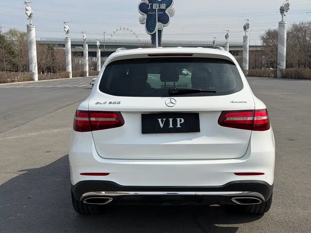 Mercedes-Benz GLC 2018 GLC 300 4MATIC