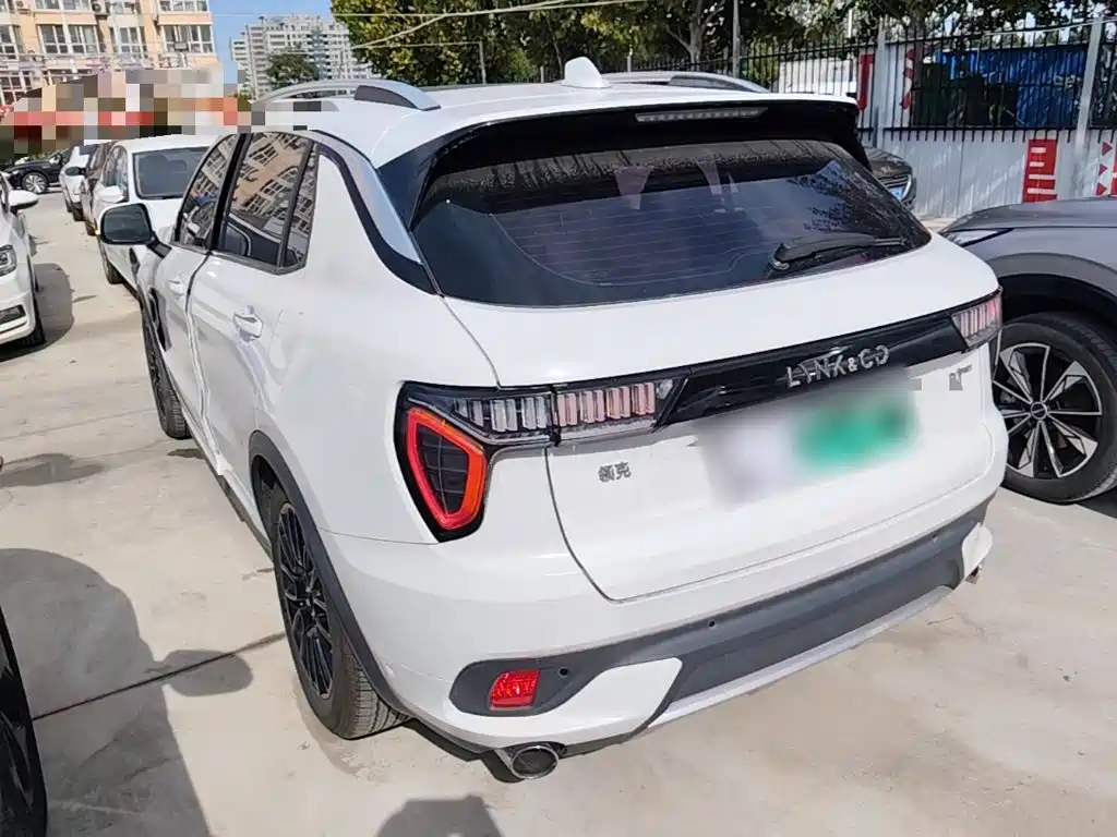 Lynk & Co 01 EM-P — миниатюра 5