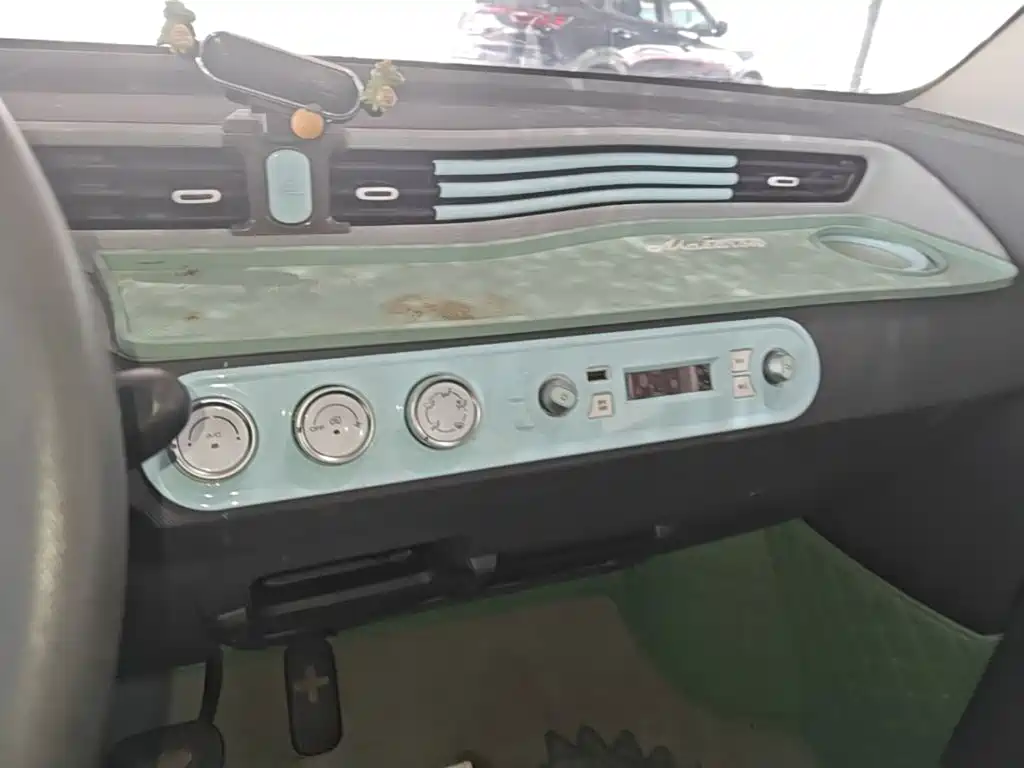 Wuling MINIEV — миниатюра 13