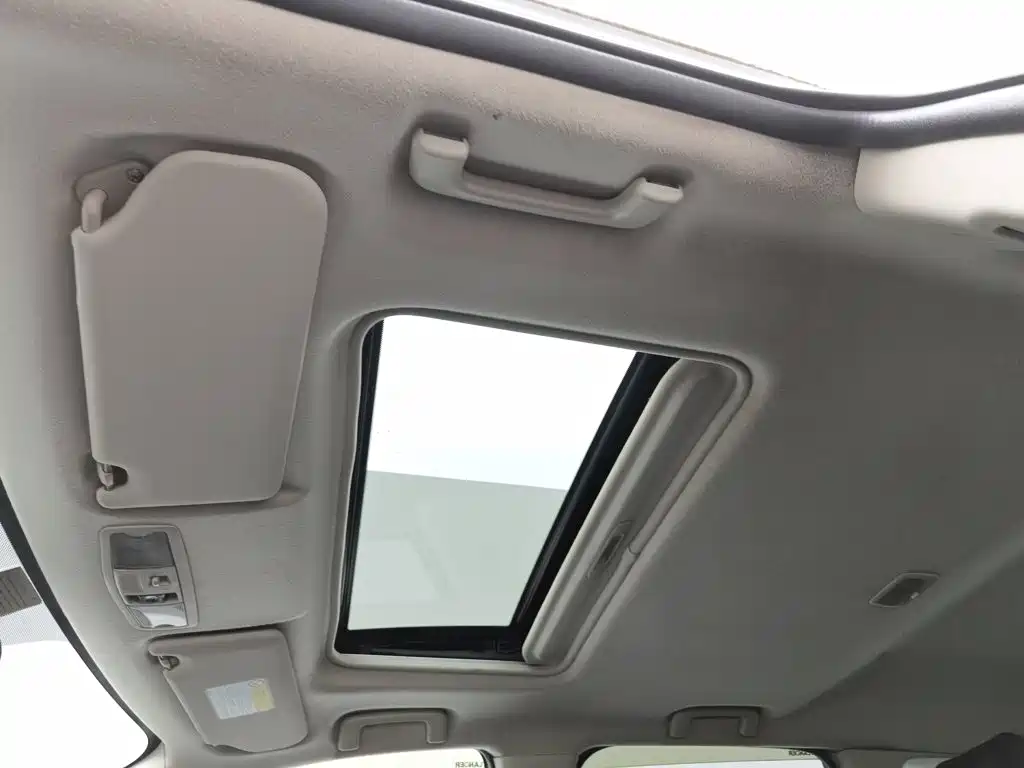 Mitsubishi Outlander (Import) — миниатюра 14