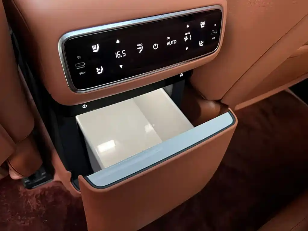 Li Auto Li L8 — миниатюра 8