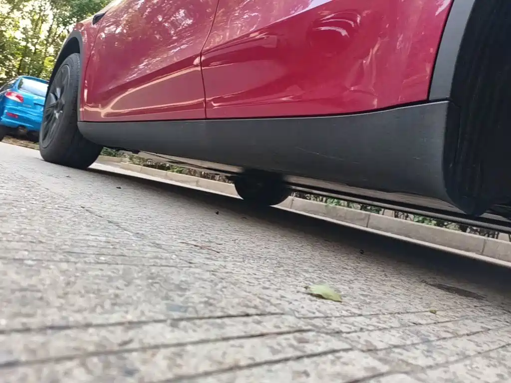 Tesla Model Y — миниатюра 22