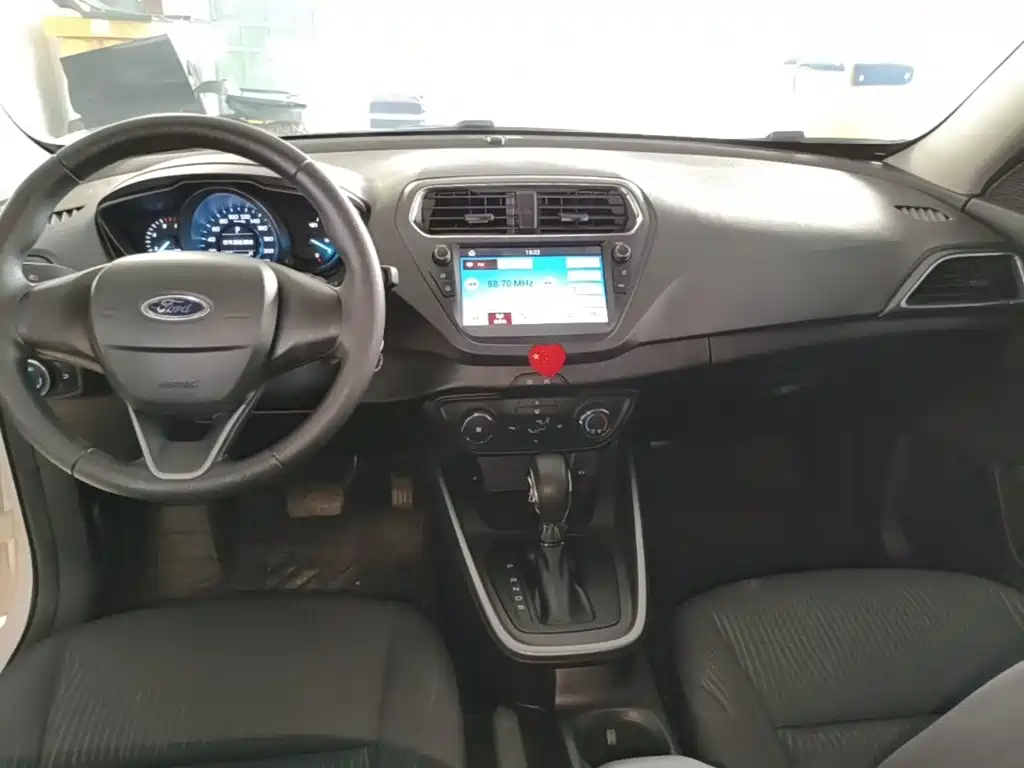 Ford Escort — миниатюра 10