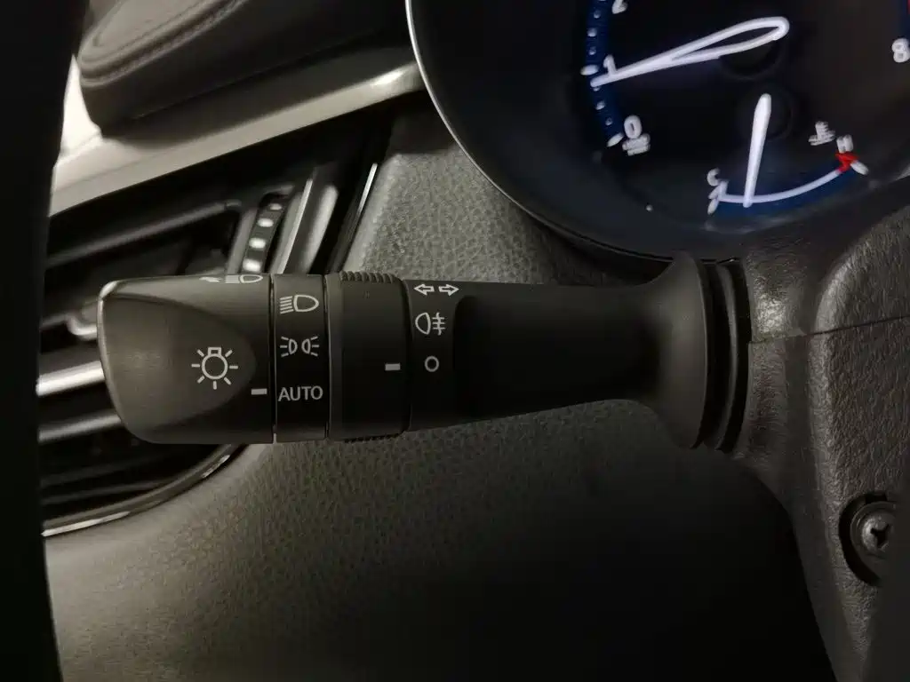 Toyota IZOA — миниатюра 21