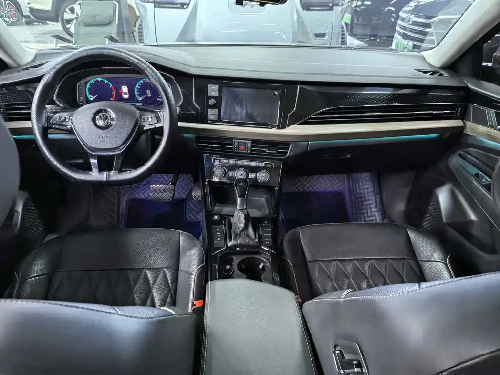 Volkswagen Passat — миниатюра 8
