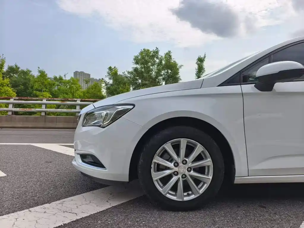 Buick Verano — миниатюра 25