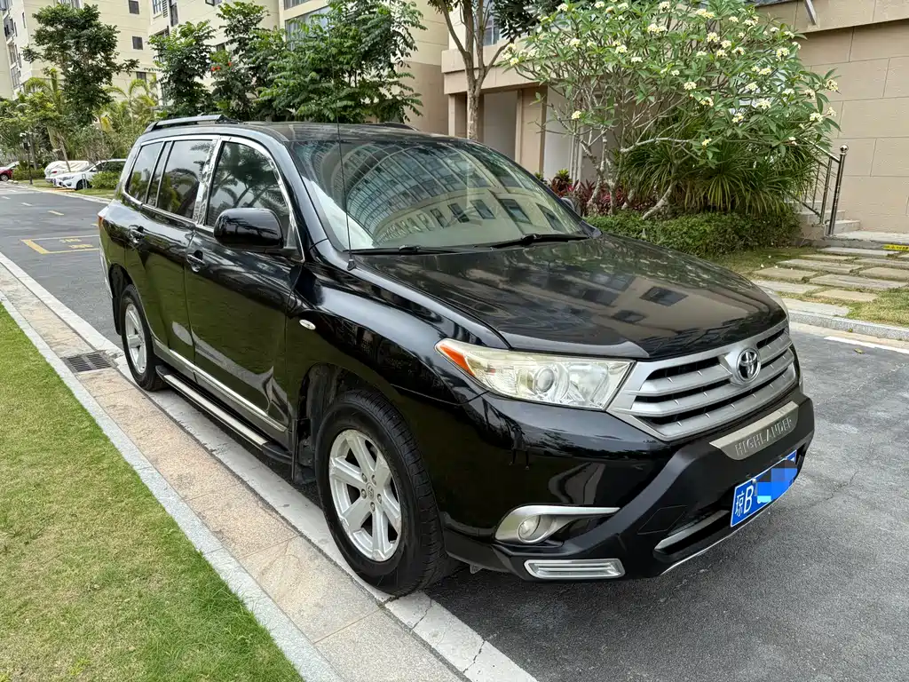 Toyota Highlander 2012 2.7L 5 мест Elite