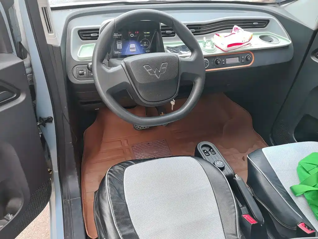 Wuling MINIEV — миниатюра 10