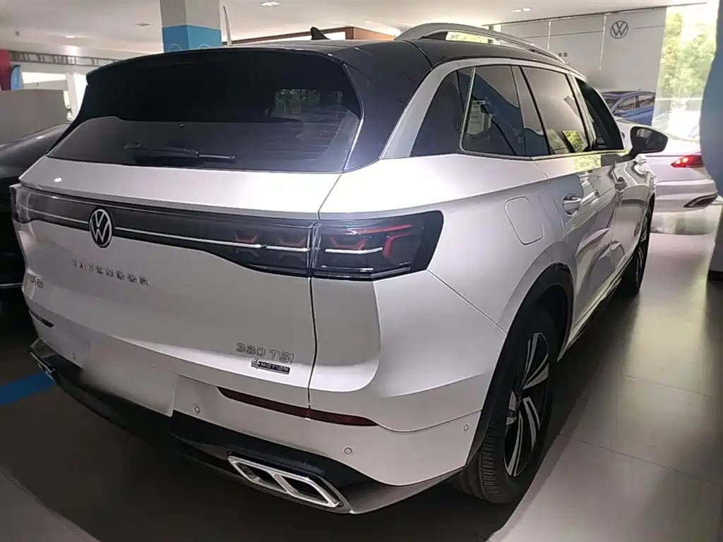 Volkswagen Tavendor 2023 380TSI R-Line