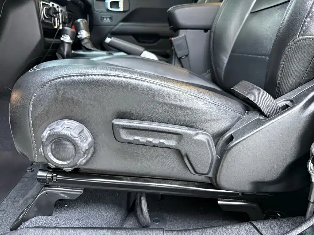 Jeep Wrangler — миниатюра 18
