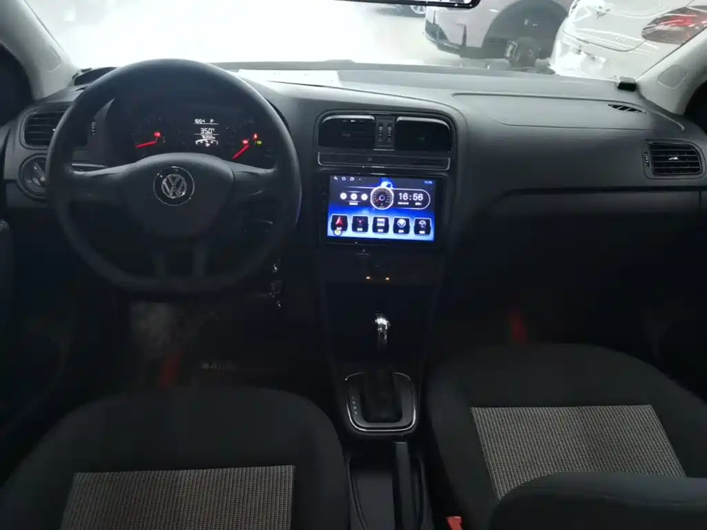 Volkswagen Polo — миниатюра 10