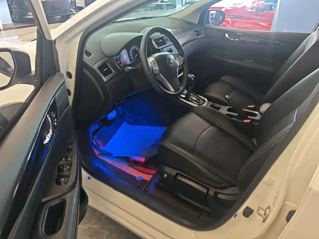 Nissan Tiida — миниатюра 16