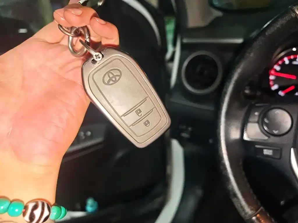 Toyota RAV4 — миниатюра 9