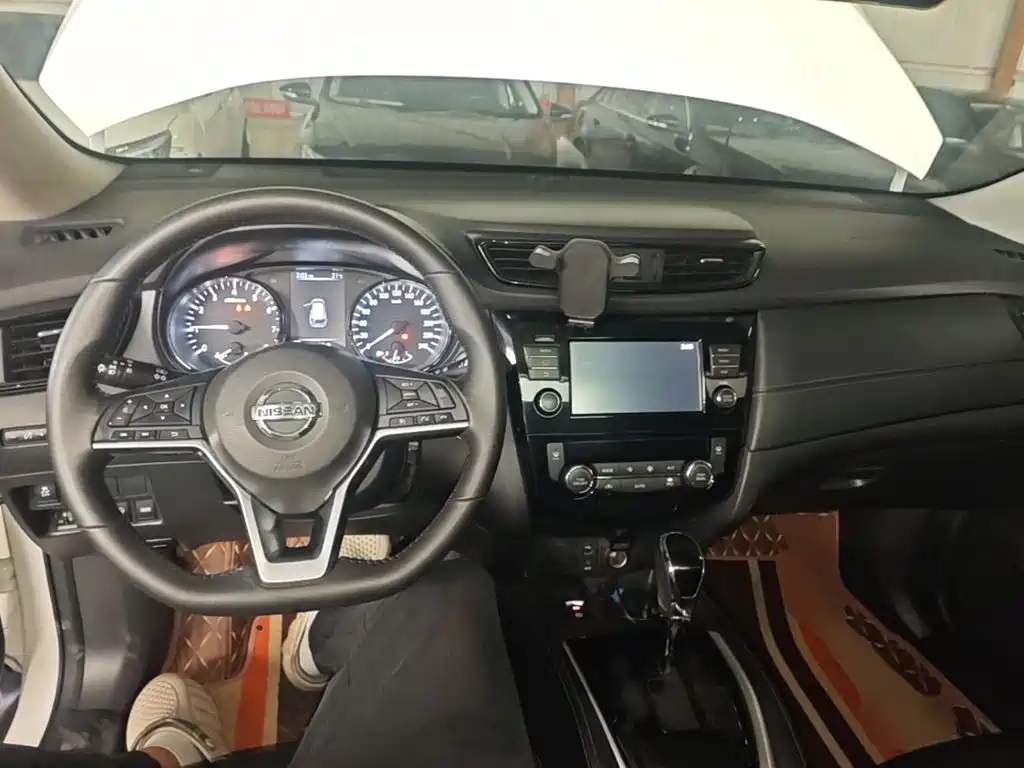 Nissan X-Trail — миниатюра 10