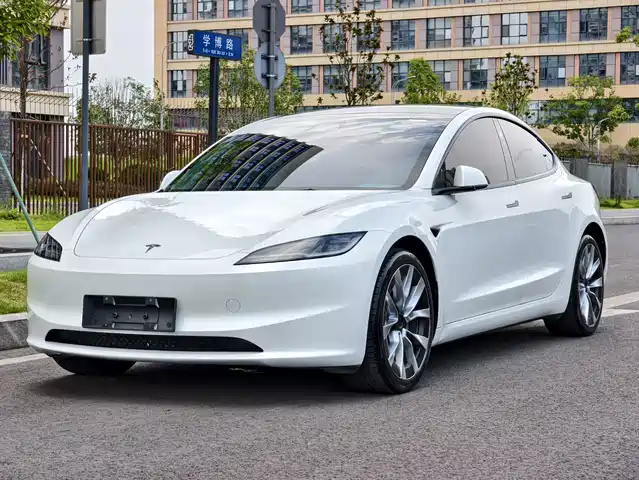 2024 Tesla Model 3