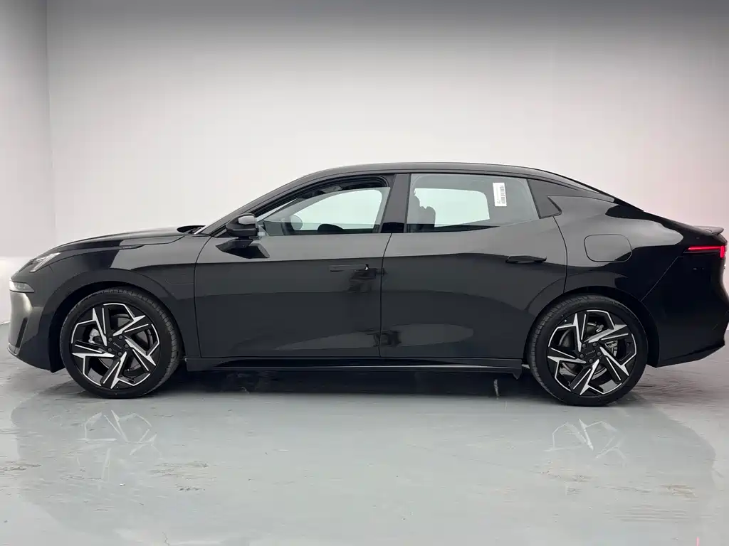 Lynk & Co 07 EM-P 2024 EM-P 126 Halo