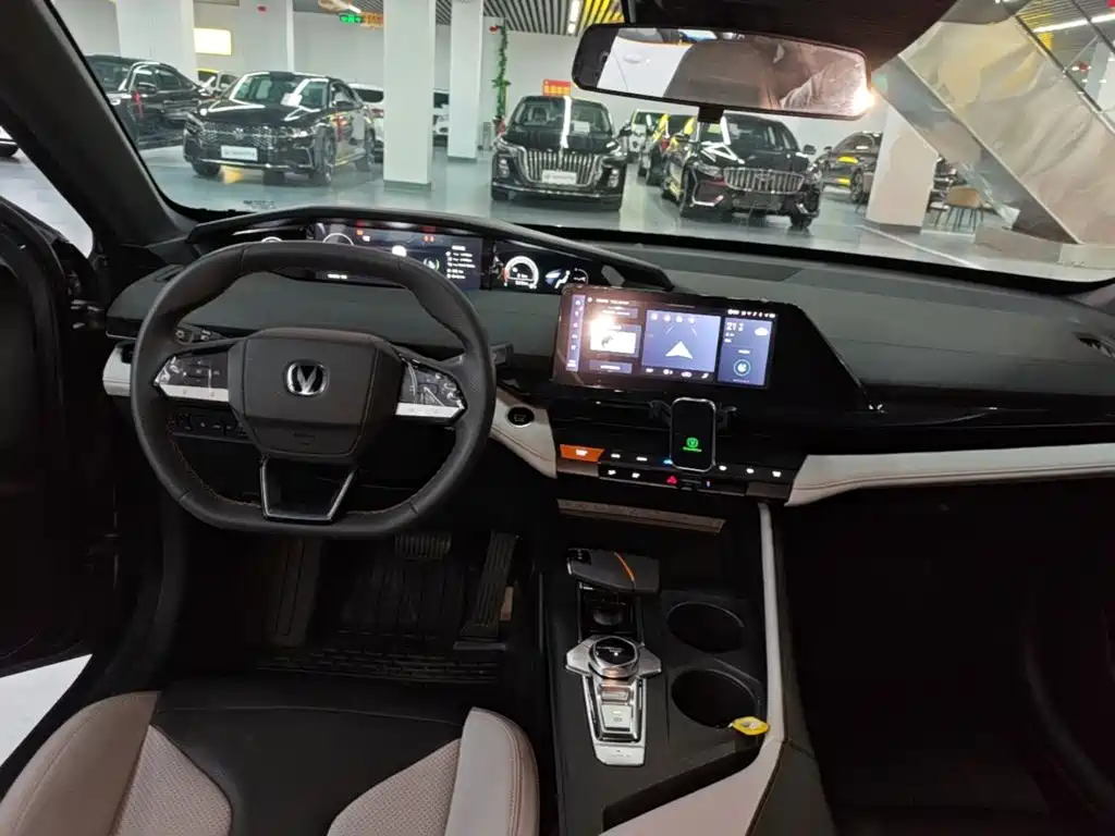 Changan UNI-V iDD — миниатюра 10