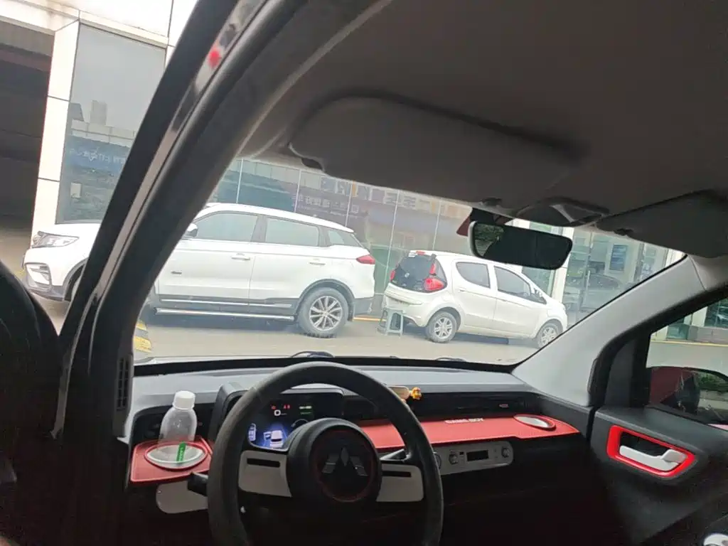 Wuling MINIEV — миниатюра 18