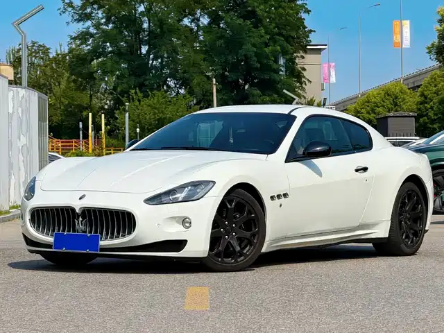 2015 Maserati GranTurismo