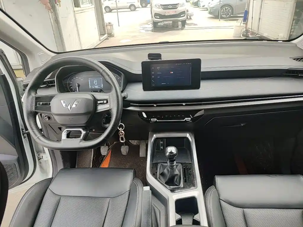 Wuling Jiachen — миниатюра 10