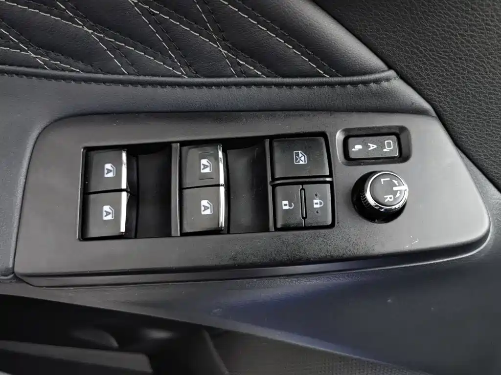 Toyota Avalon — миниатюра 9