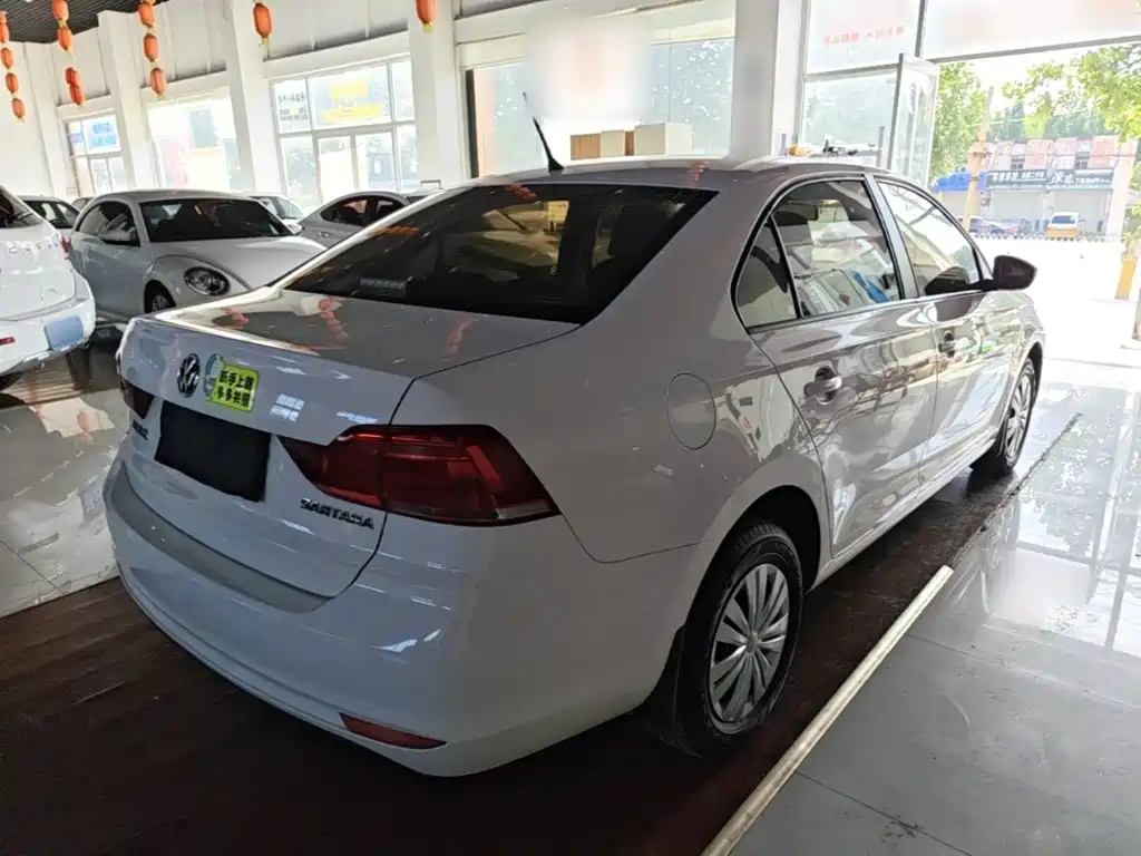 Volkswagen Santana — миниатюра 7