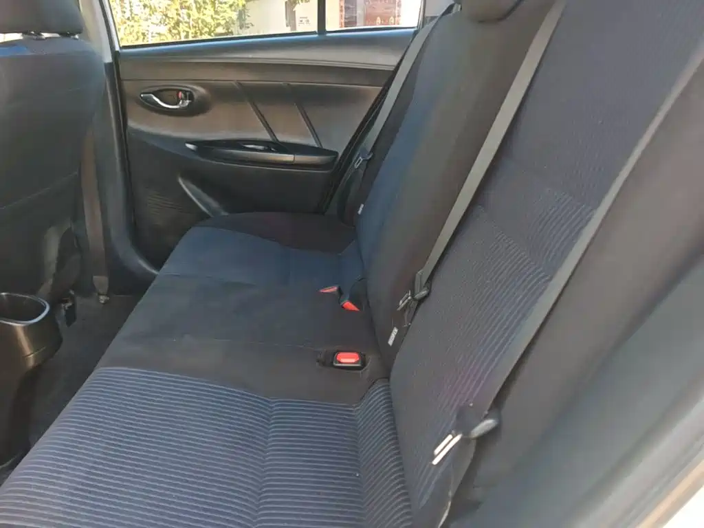 Toyota Yaris L — миниатюра 17