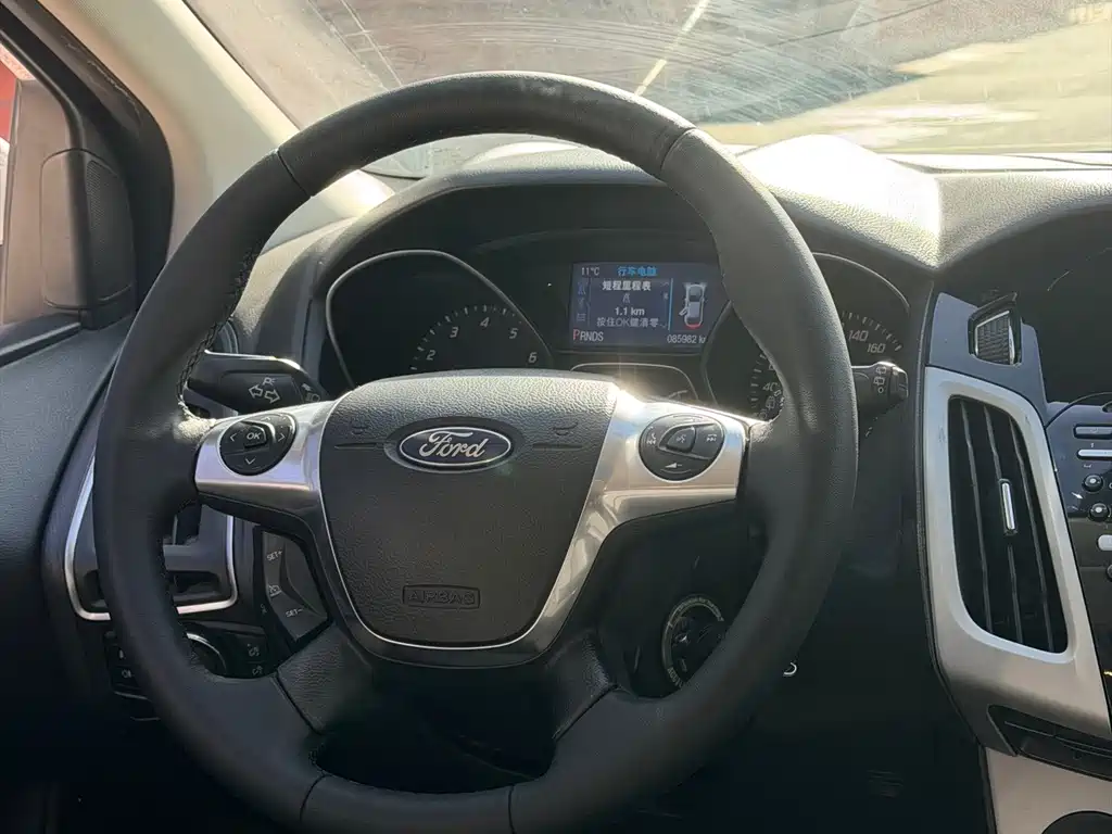 Ford Focus — миниатюра 18