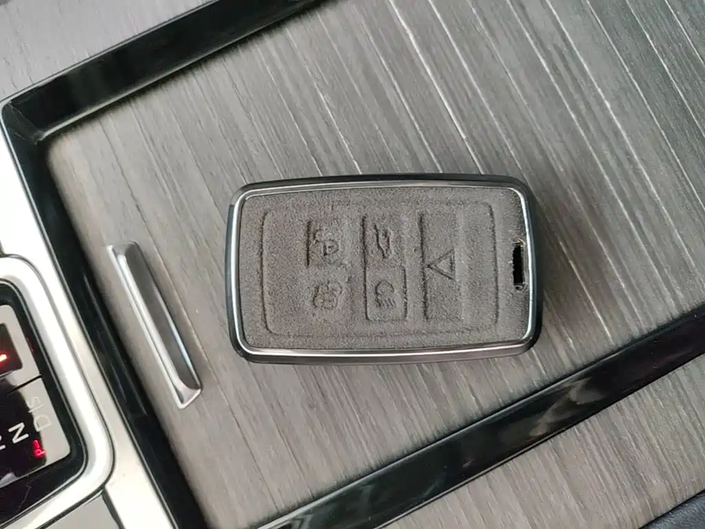 Jaguar XFL — миниатюра 9