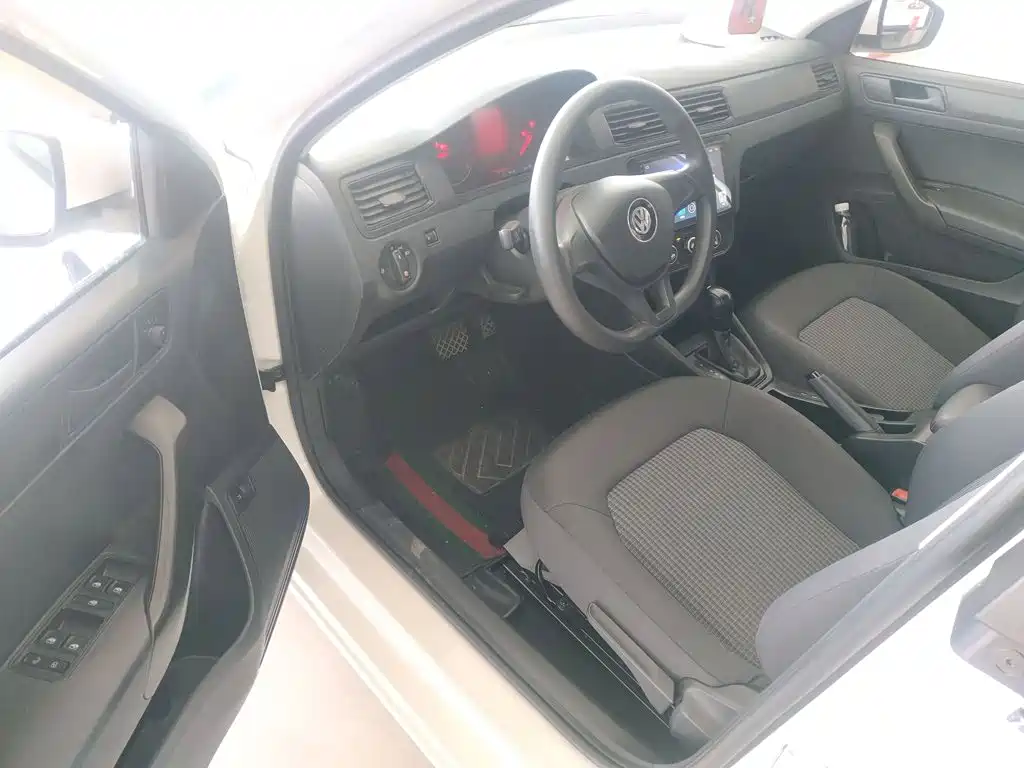 Volkswagen Santana — миниатюра 16