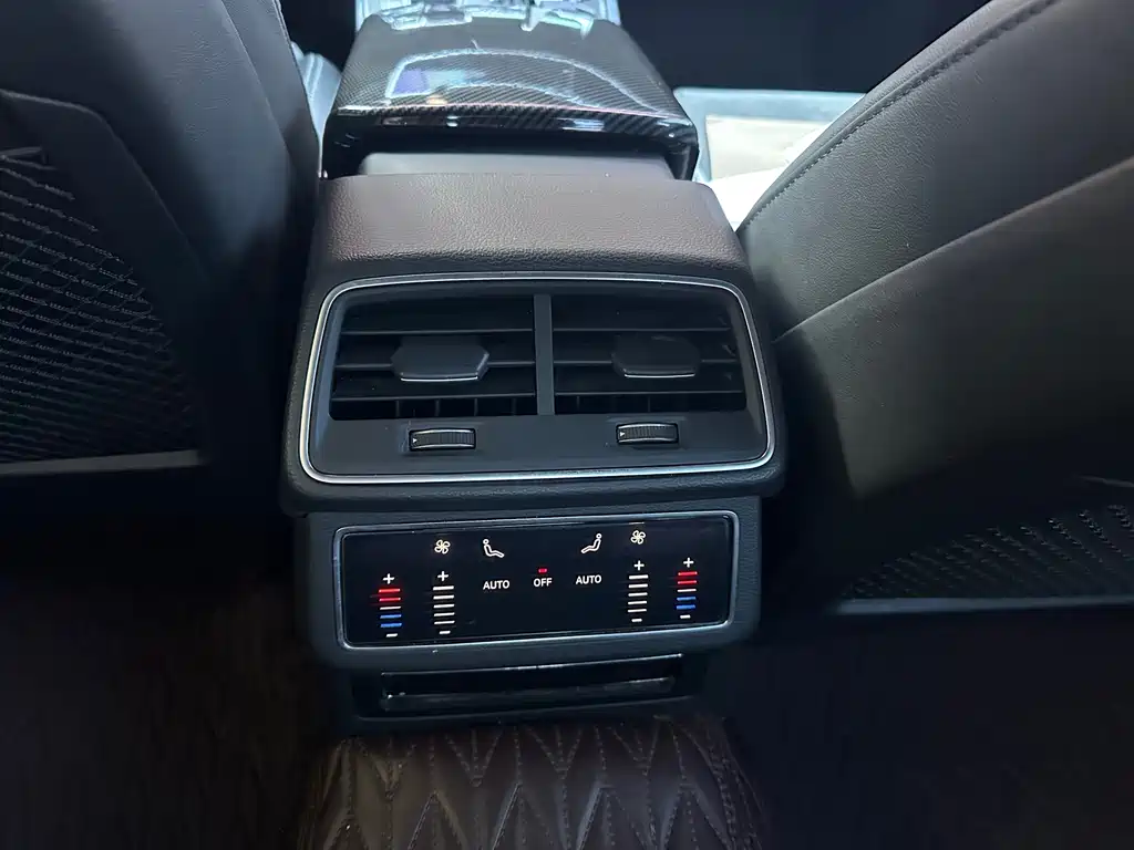 Audi A6L — миниатюра 9