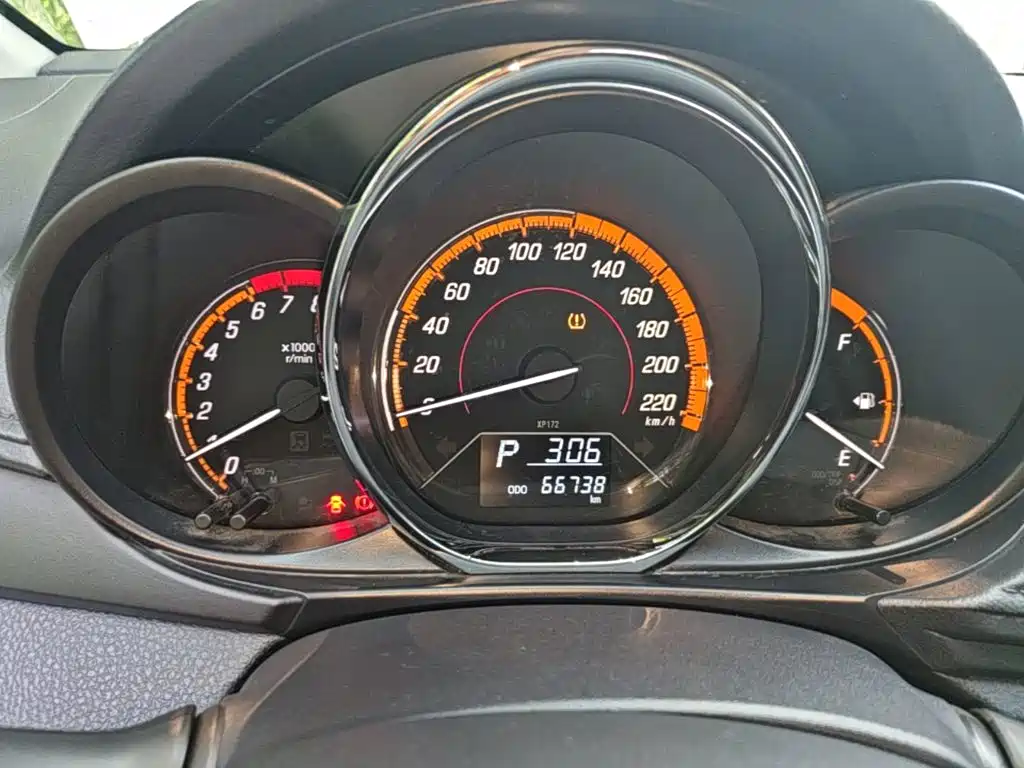 Toyota Yaris L — миниатюра 12
