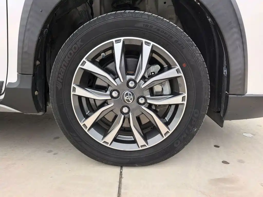 Toyota Yaris L — миниатюра 17