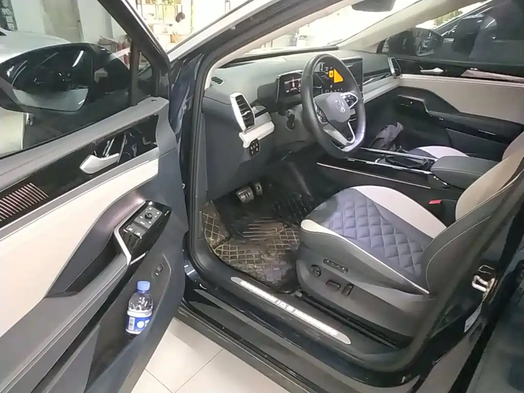 Volkswagen ID.6 Crozz — миниатюра 16