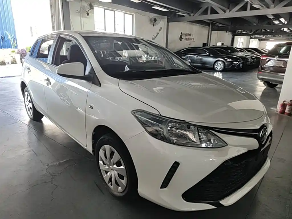 Toyota Vios FS — миниатюра 4