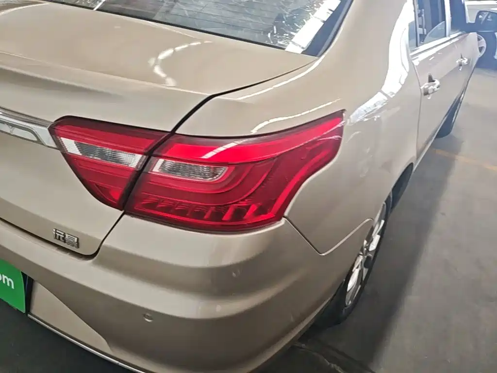 Geely Vision — миниатюра 8