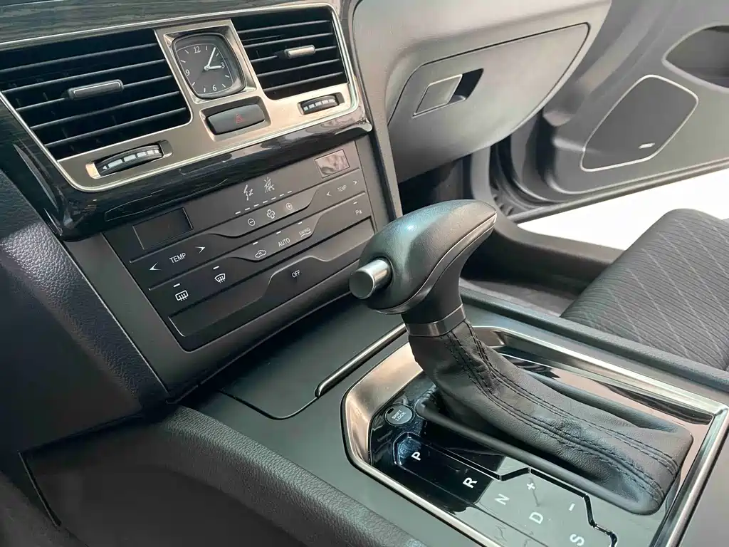 Hongqi H7 1.8T Comfort Edition, фото 16