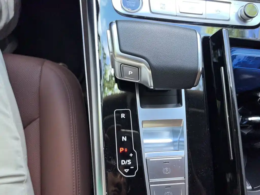 Audi Q7 — миниатюра 10