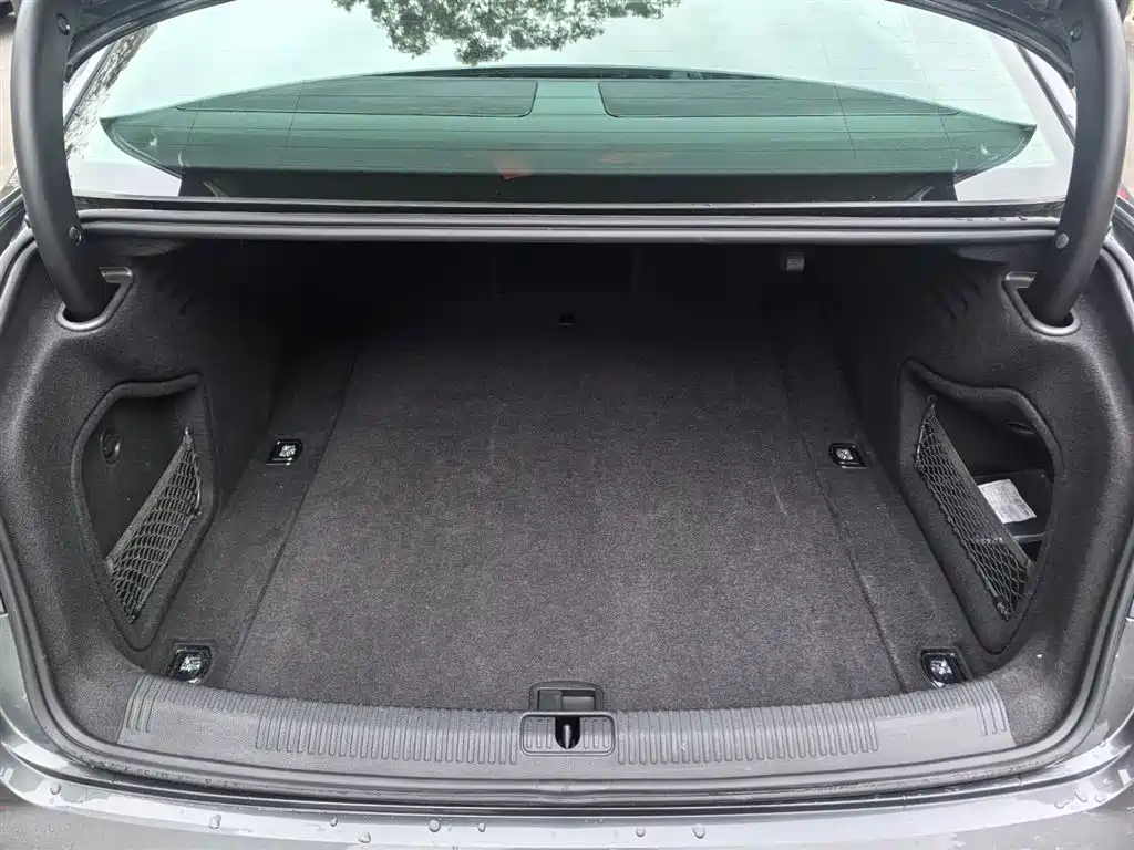 Audi A4L — миниатюра 9