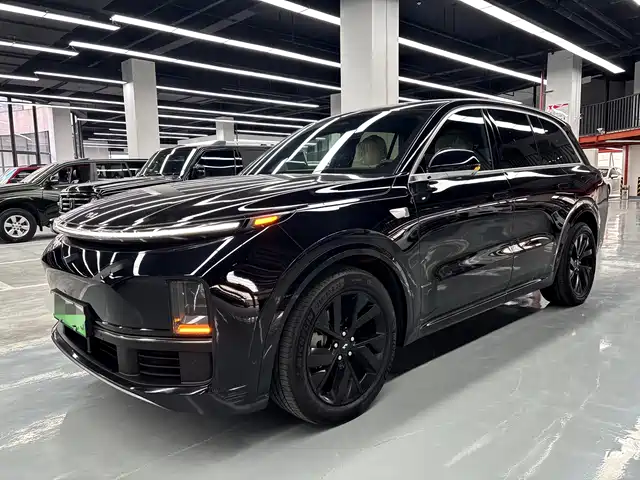 Li Auto L8